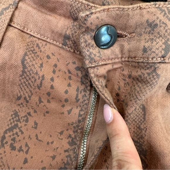 Joe’s Jeans High Water Orange Snake Skinny Ankle Denim Pants - Picture 6 of 9